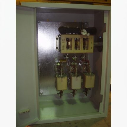 Рубильник перекидний 250A в ящику ЯПРП-250 IP21 E.NEXT s
